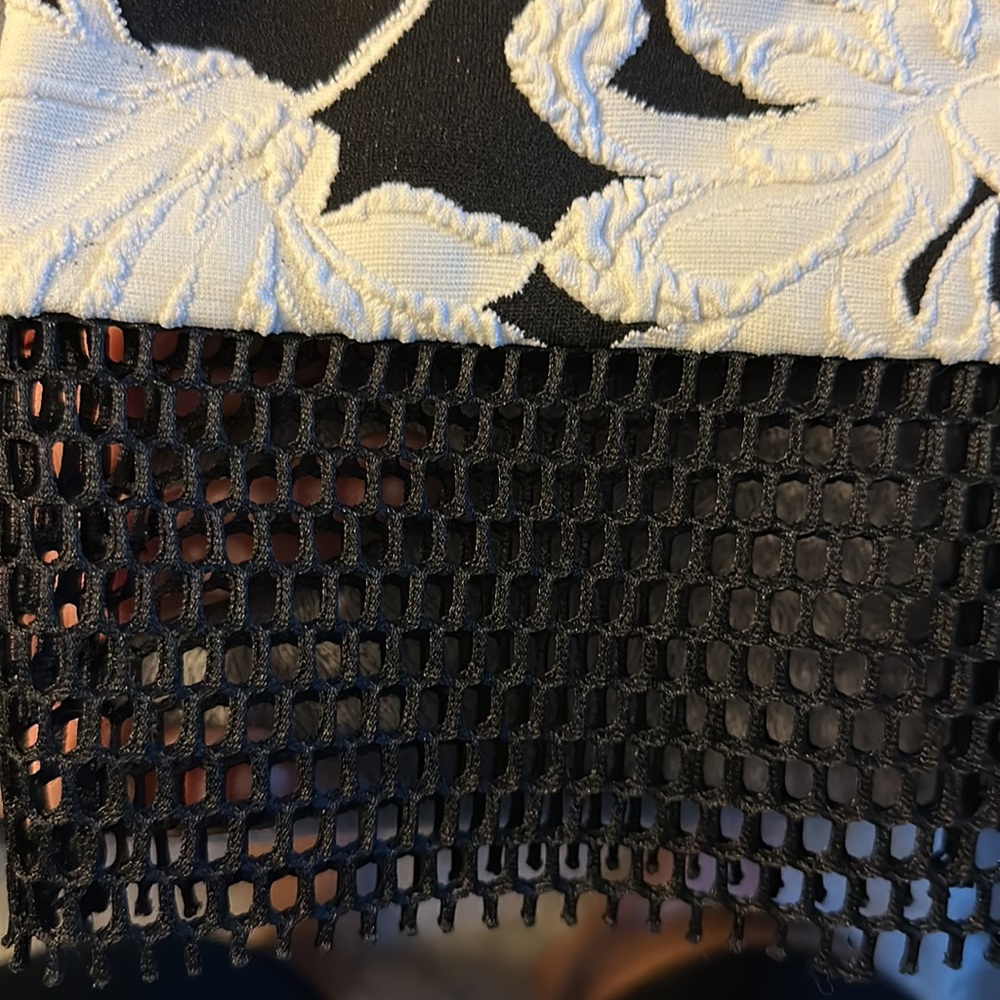 Cache dress - Picture 2 of 5